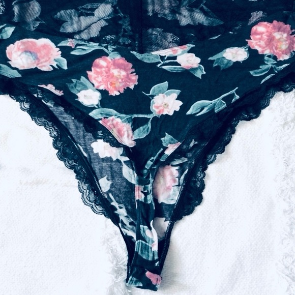 Victoria’s Secret floral and lace teddy size XL - Picture 11 of 14